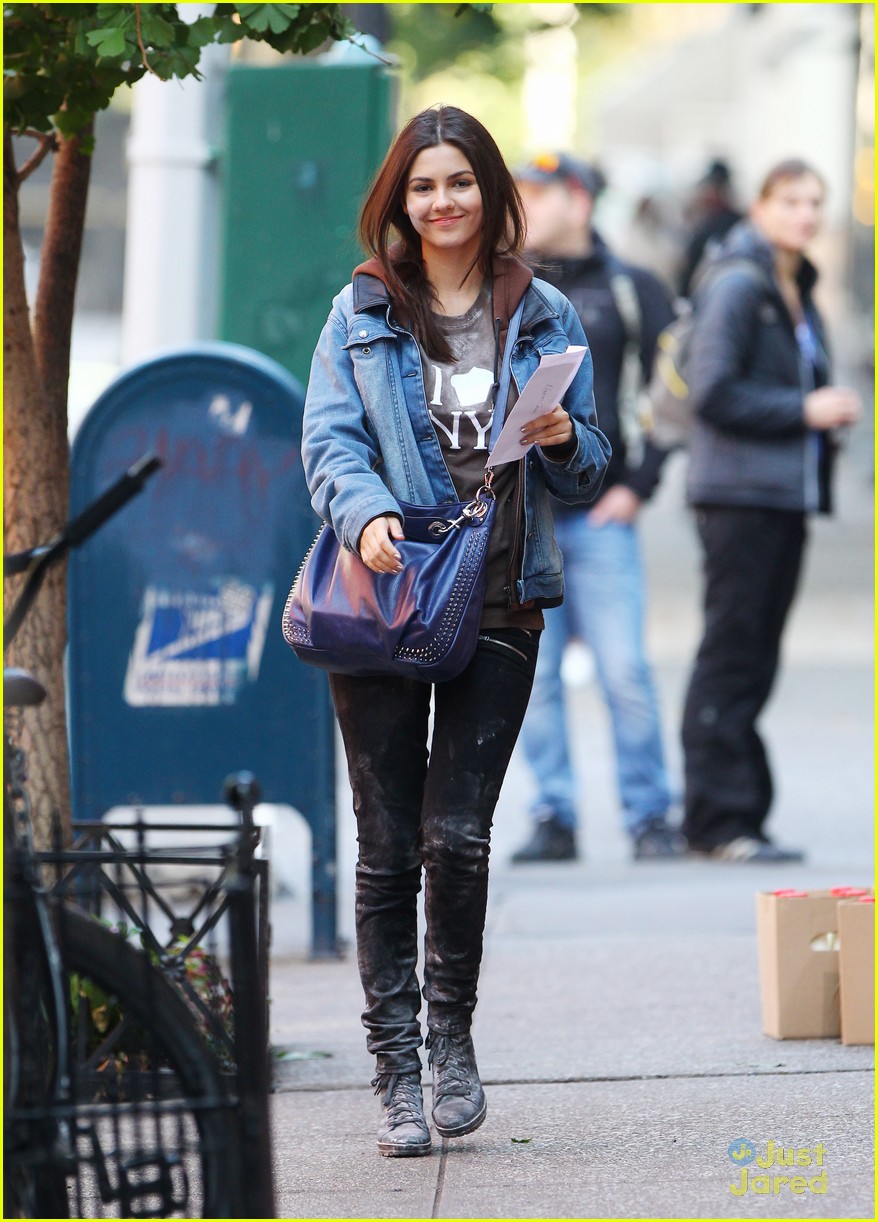 victoria justice no kiss set day two 06