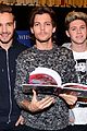 one direction book signing 02