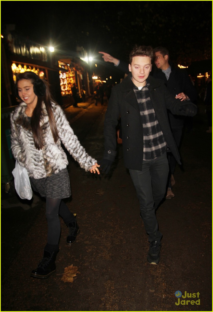 conor maynard holds hands with mystery brunette 03