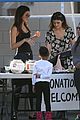 kendall kylie jenner family charity yard sale 03