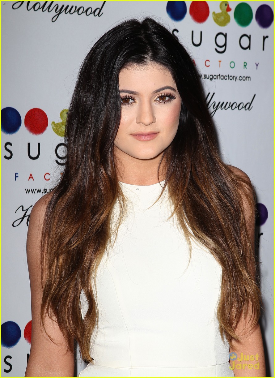 kendall kylie jenner sugar factory hollywood opening 03
