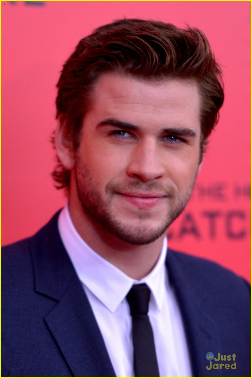 liam hemsworth the hunger games catching fire nyc premiere 03