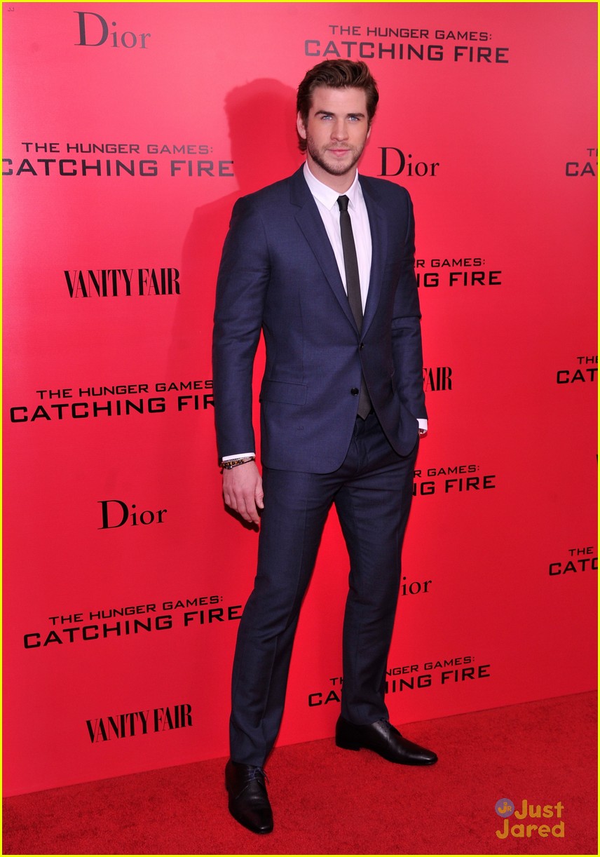 liam hemsworth the hunger games catching fire nyc premiere 04