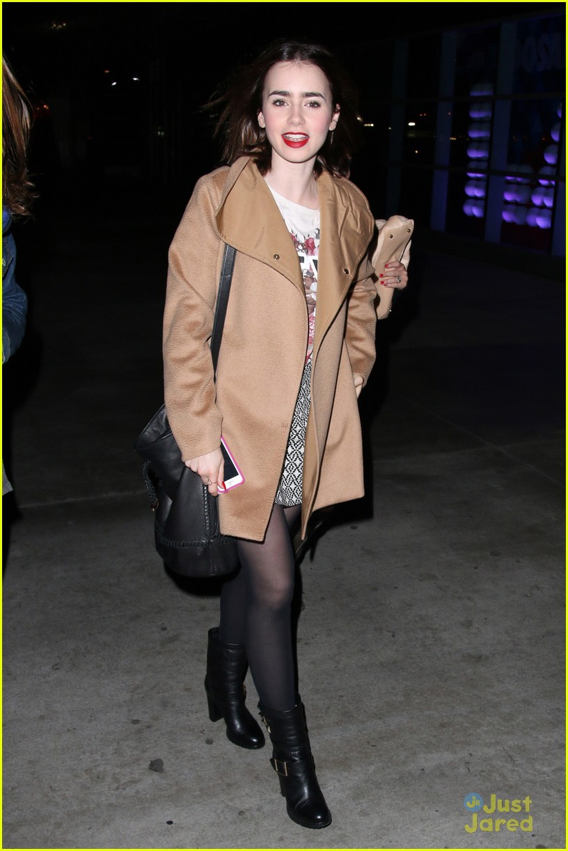 lily collins justin timberlake concert goer 03
