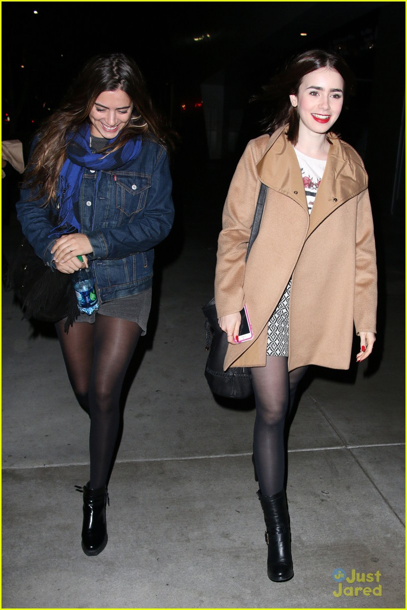 lily collins justin timberlake concert goer 04