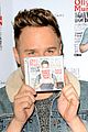 olly murs right place right time london signing 09