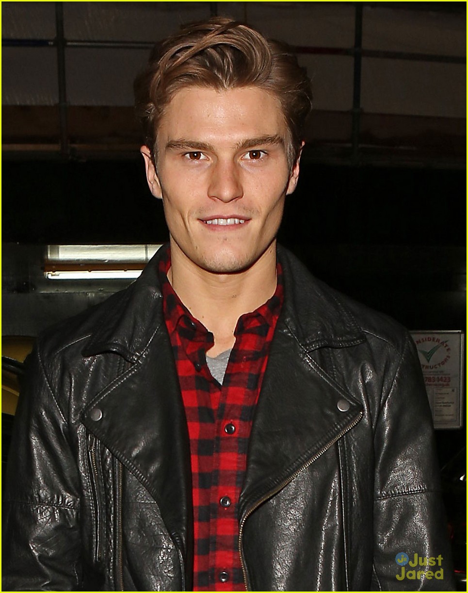 pixie lott oliver cheshire separate london events 04