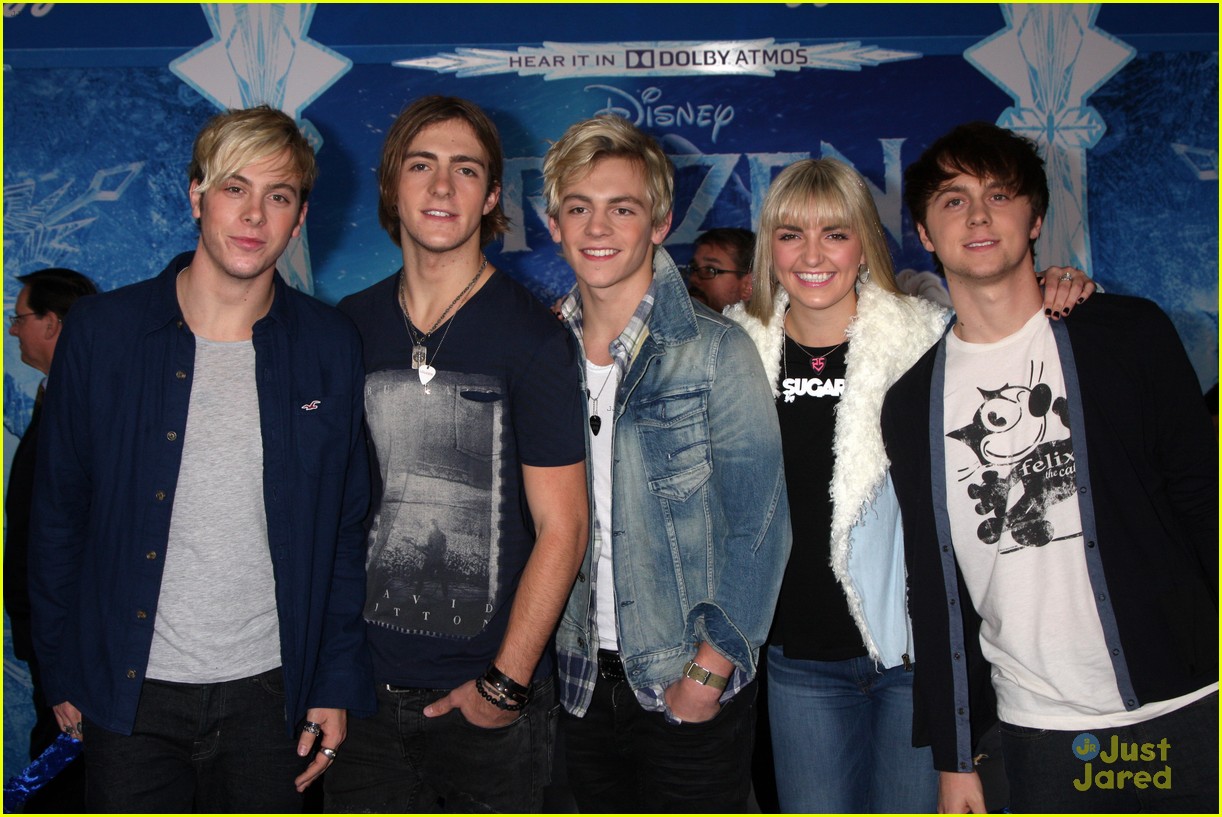 r5 china mcclain frozen premiere attendees 01