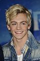 r5 china mcclain frozen premiere attendees 03