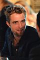 robert pattinson debuts goatee at charity event 43