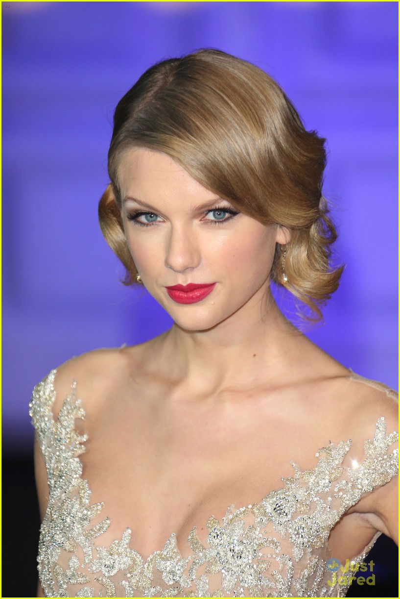 Taylor Swift: Winter Whites Gala 2013: Photo 621943 | Taylor Swift