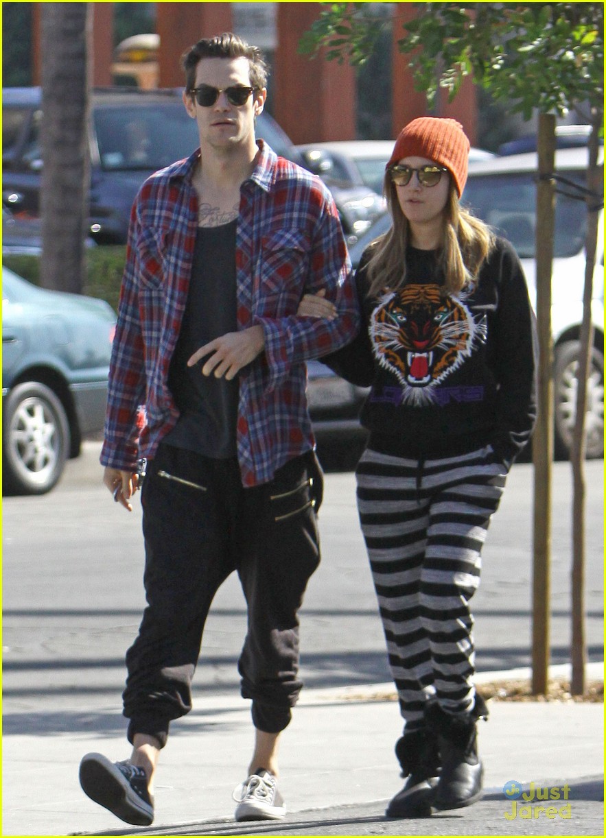 ashley tisdale breakfast date with christopher french 05