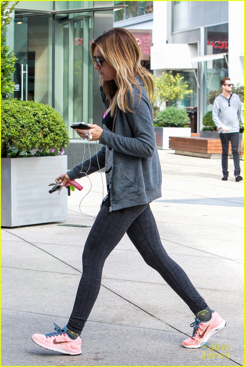 ashley tisdale equinox gym stop 04