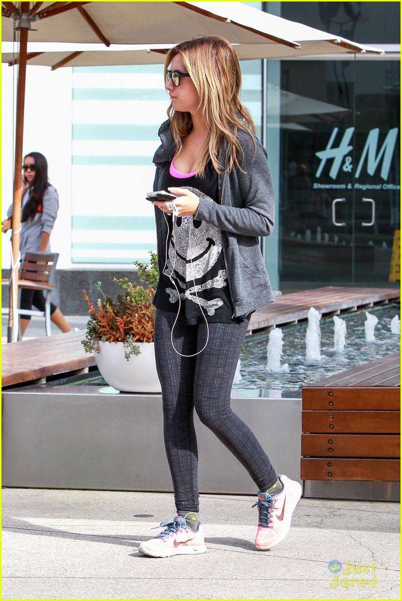 ashley tisdale equinox gym stop 06