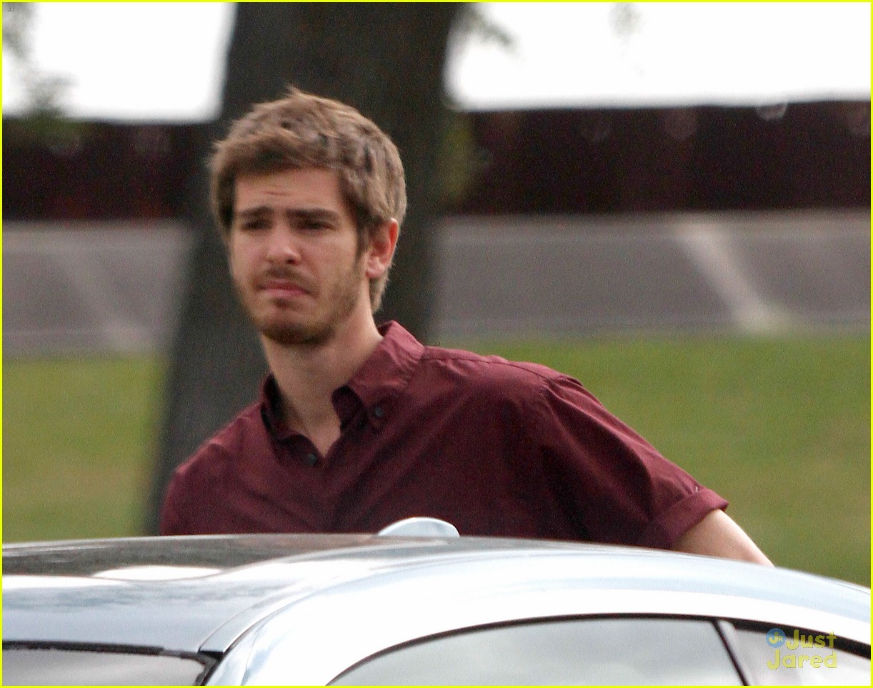 andrew garfield scruffy face for 99 homes 06