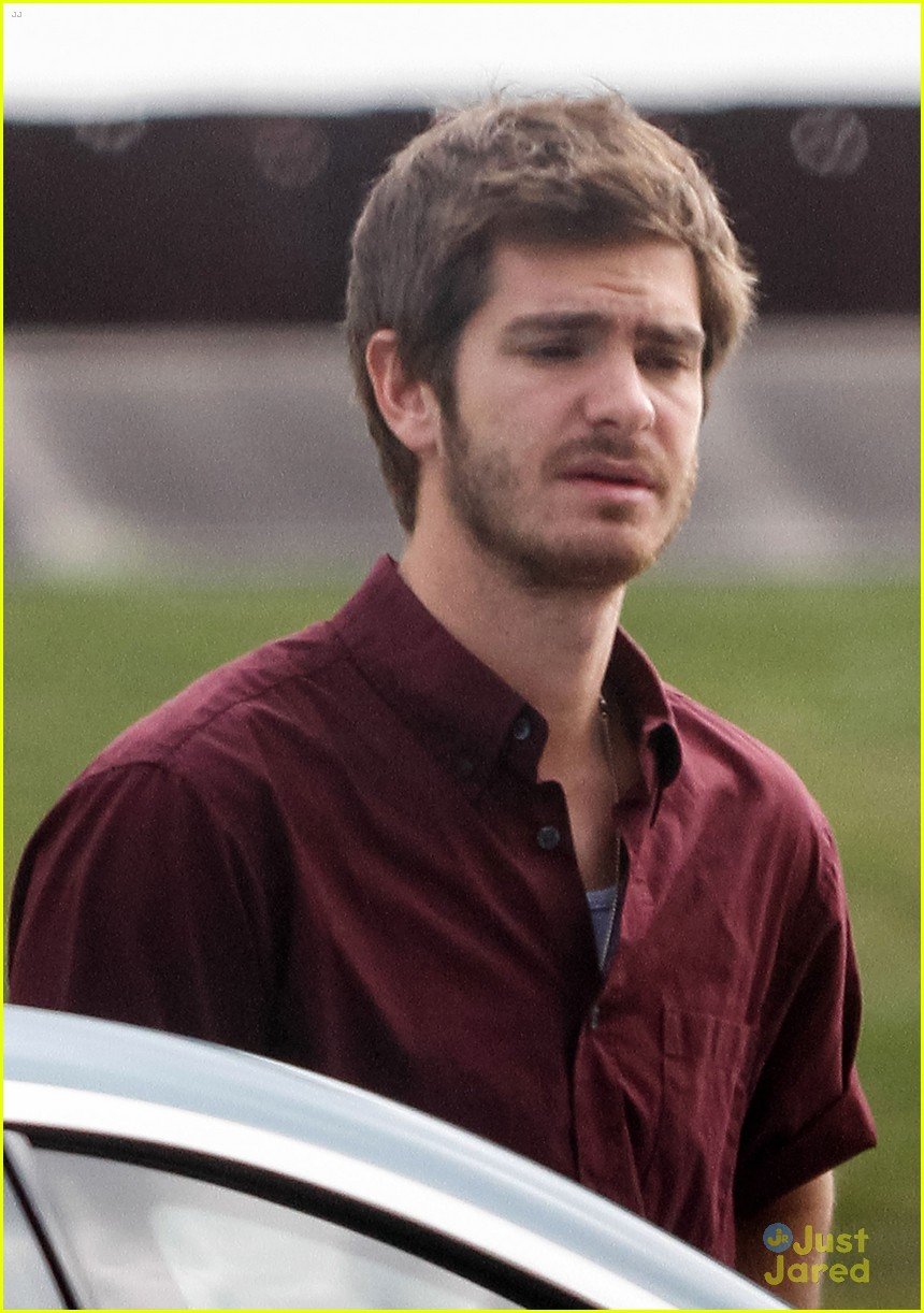 andrew garfield scruffy face for 99 homes 10
