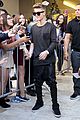 justin bieber previews one life whats hatnin swap it out 07