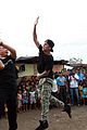 justin bieber visits typhoon victims philippines 10