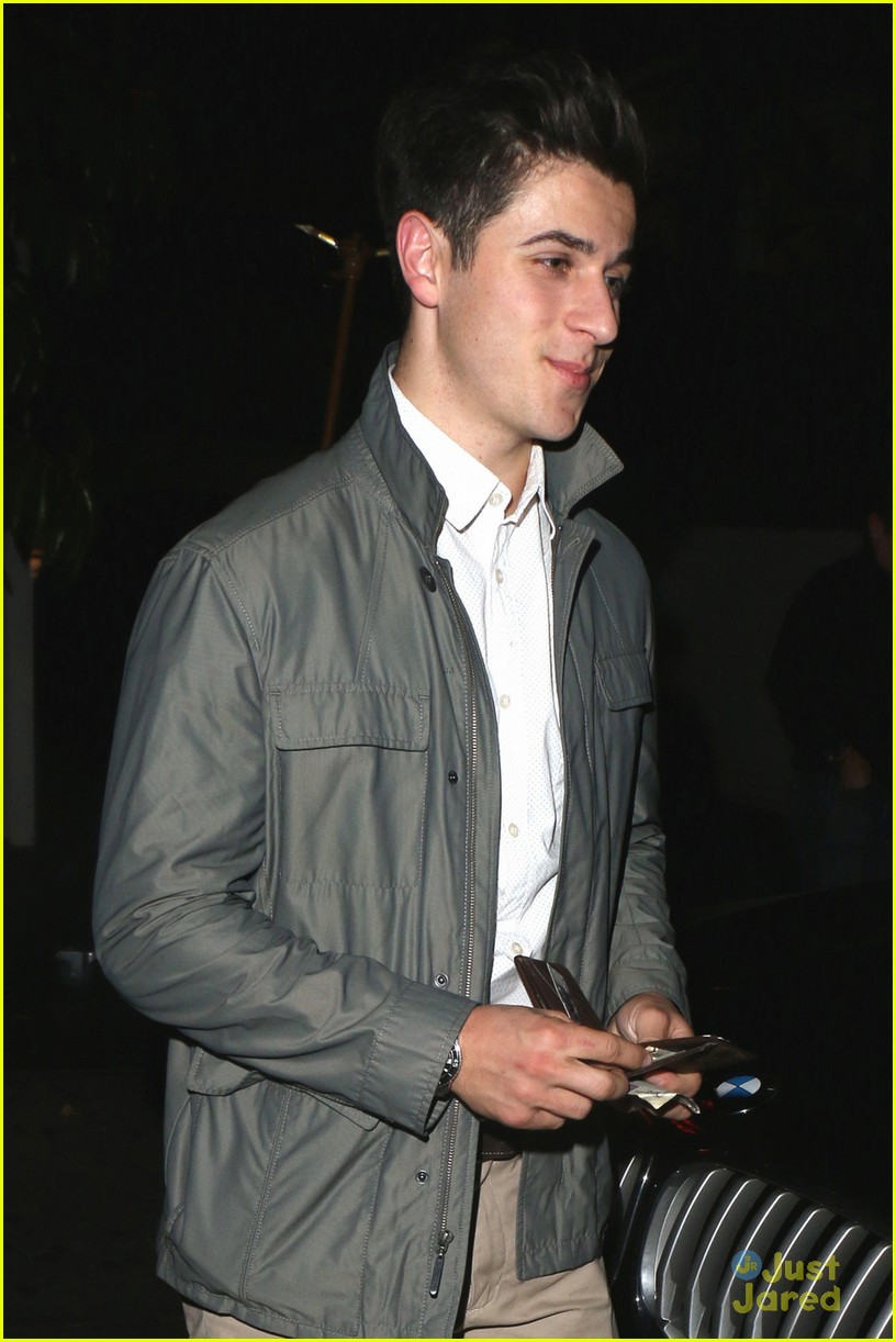 david henrie happy sunday at chateau marmont 03