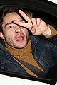 ed westwick drive by peace sign 04