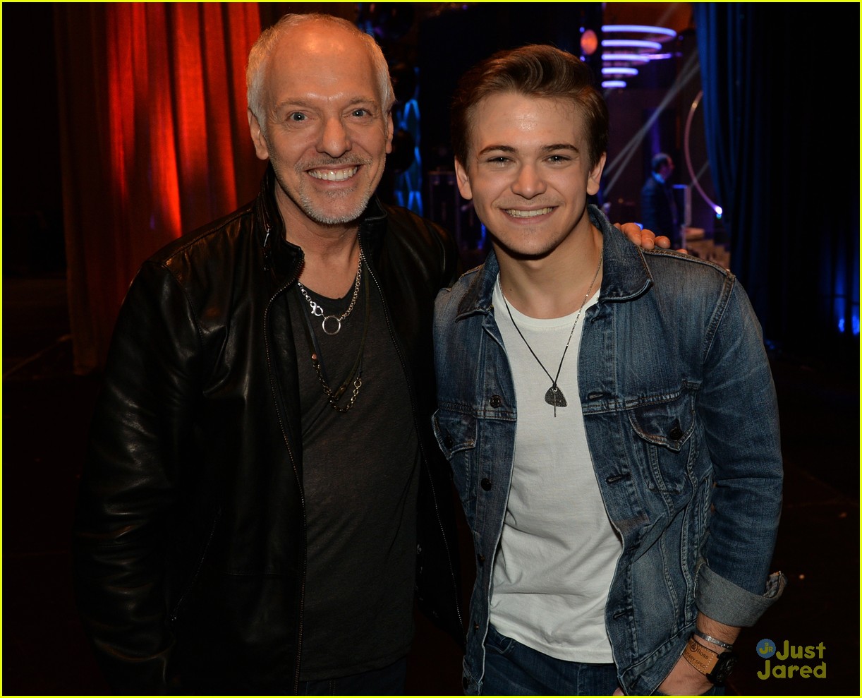 hunter hayes cmt artists year 16