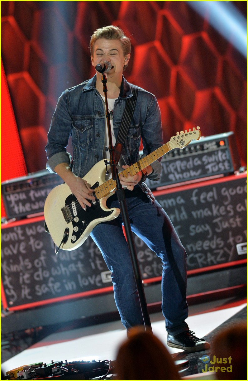 hunter hayes cmt artists year 32