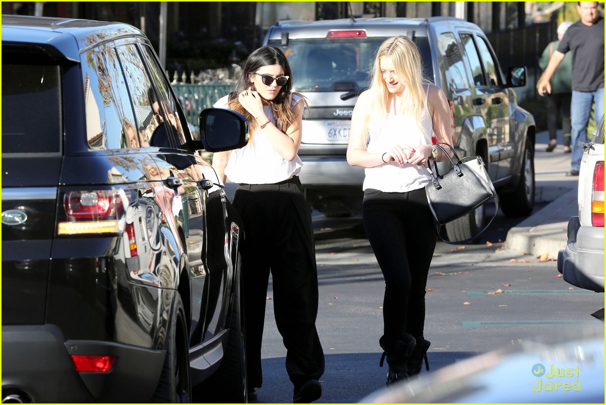 kendall kylie jenner grove pinkberry 10