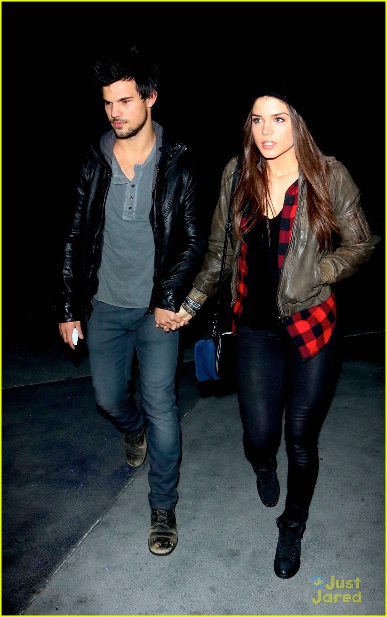 taylor lautner marie avgeropoulos jayz concert 08