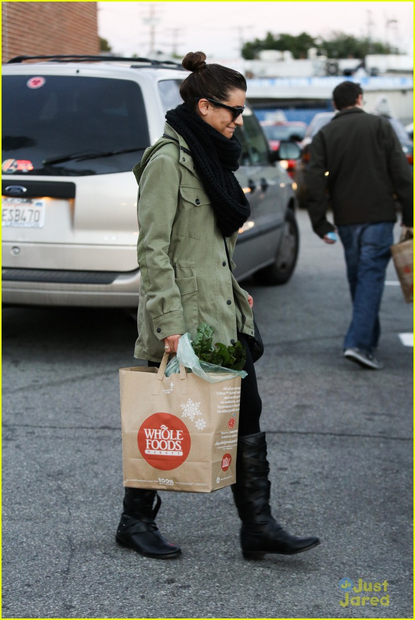 lea michele grocery store stop 15