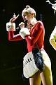 miley cyrus stolen sweater at tampa jingle ball 07
