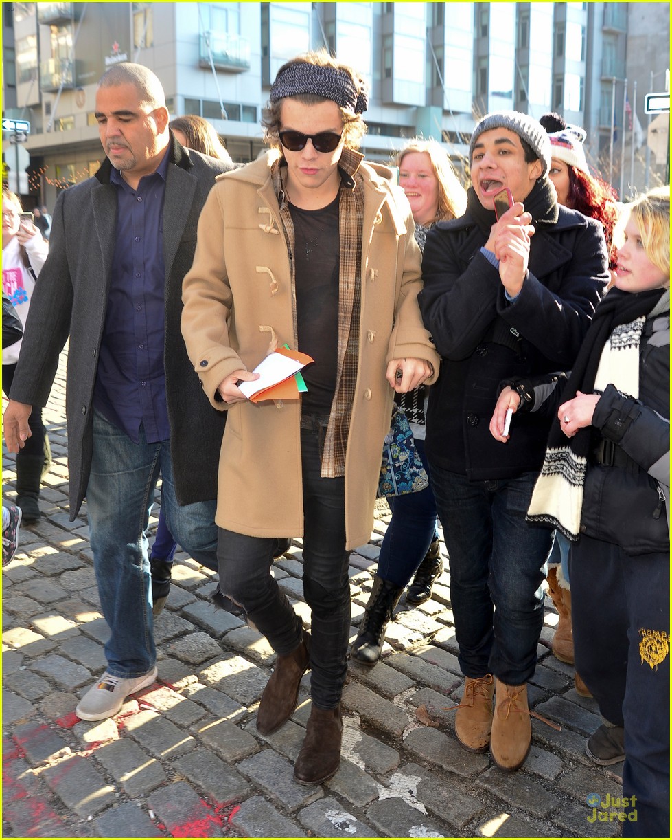 harry styles kendall jenner step out for breakfast together 05