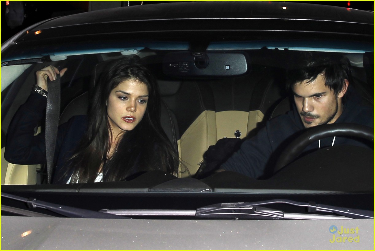 taylor lautner marie avgeropoulos hollywood dinner date 22