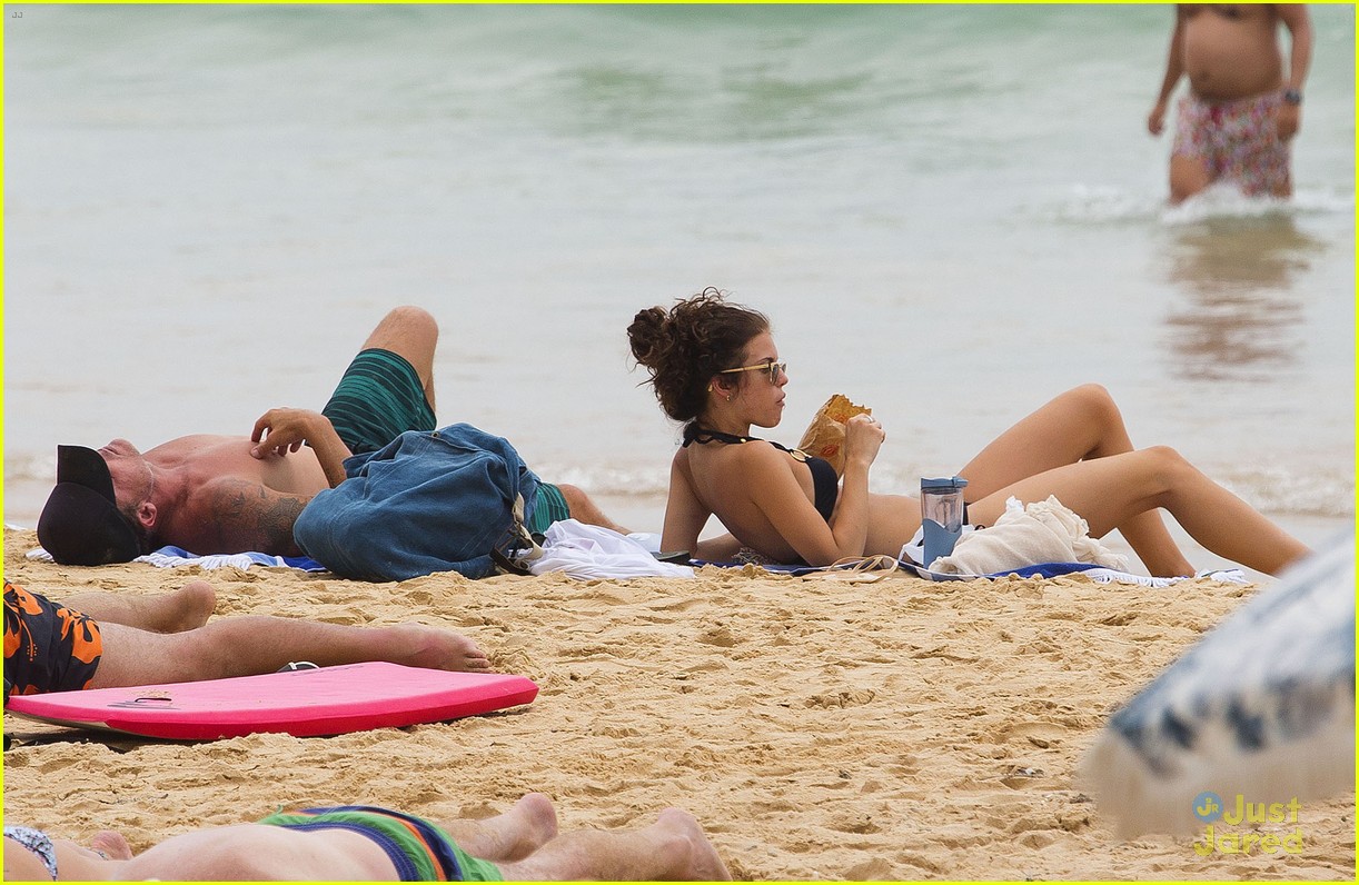 annalynne mccord bikini beach babe with shirtless dominic purcell 09