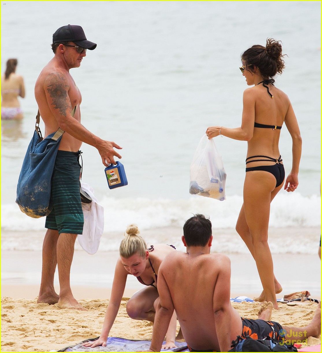 annalynne mccord bikini beach babe with shirtless dominic purcell 22