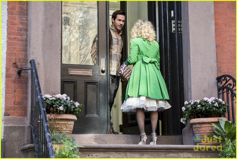 the carrie diaries season finale is carrie moving to cali exclusive clip 08