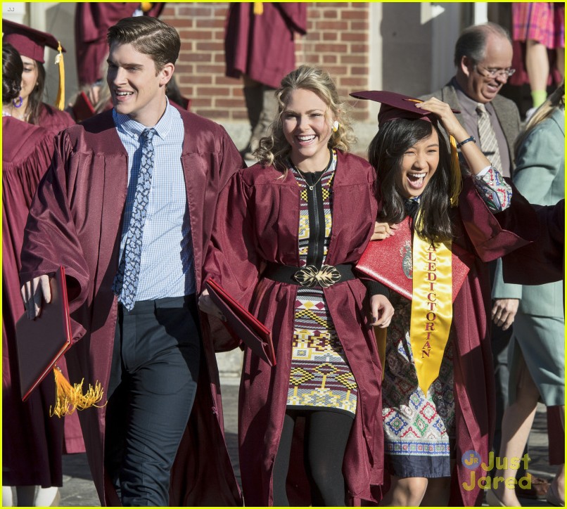 the carrie diaries season finale is carrie moving to cali exclusive clip 14
