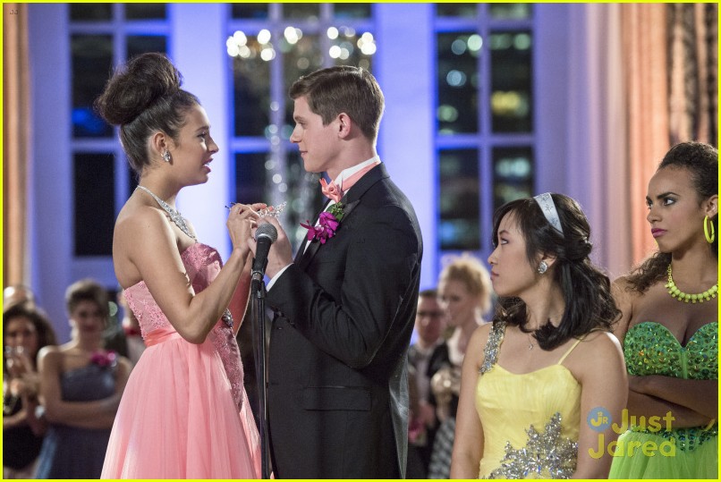 the carrie diaries does prom 08