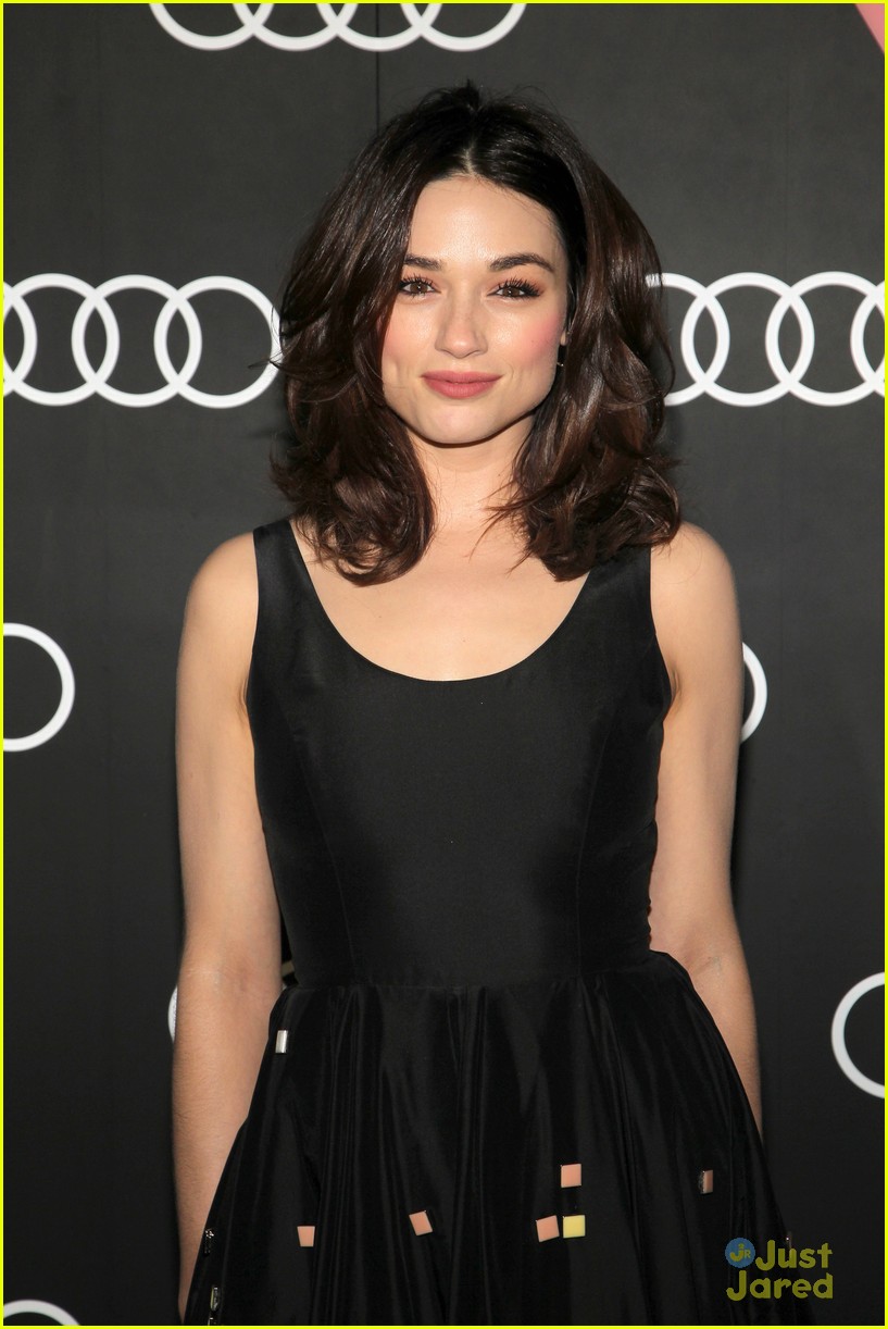 crystal reed chord overstreet pre golden globes party 26