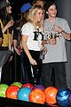 ellie goulding brooklyn bowl launch party with cara delevingne 08