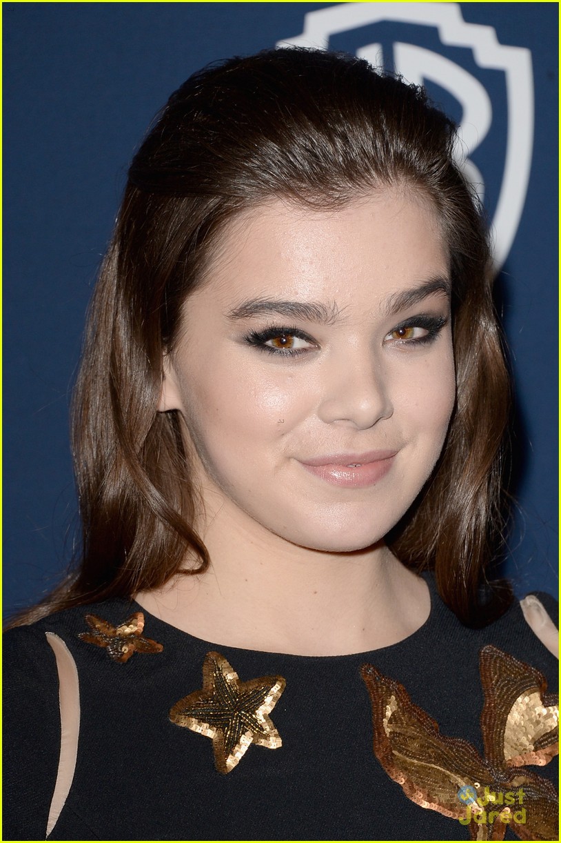 hailee steinfeld isabelle fuhrman golden globes 2014 after party 03