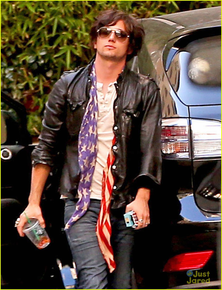 jackson rathbone excited for 2014 03
