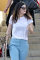 kendall jylie jenner saturday shoppers 31