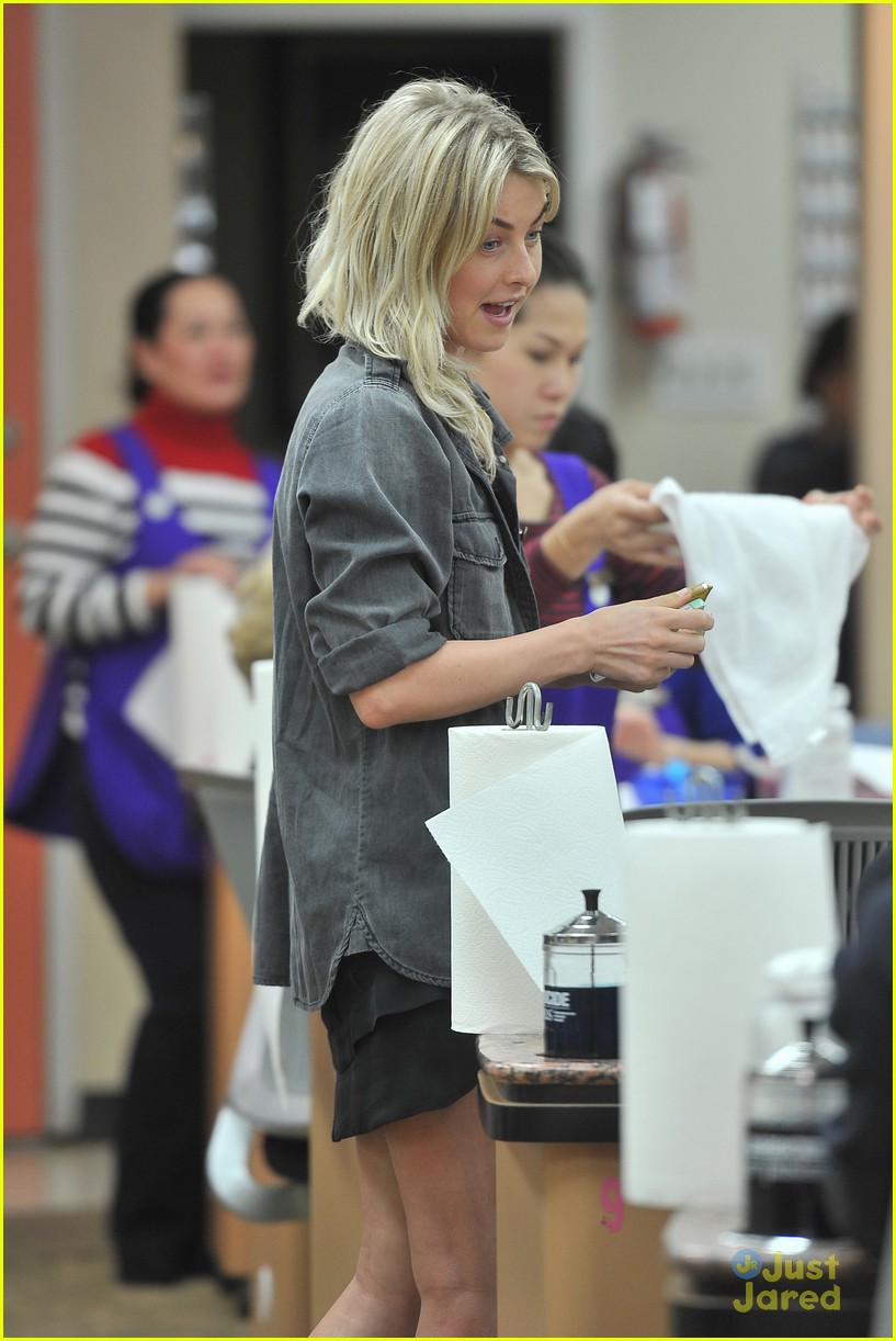 julianne hough new nails new year 13