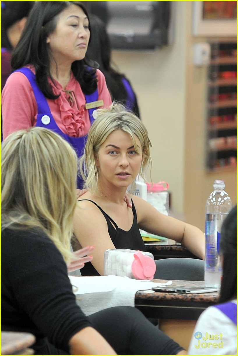 julianne hough new nails new year 21