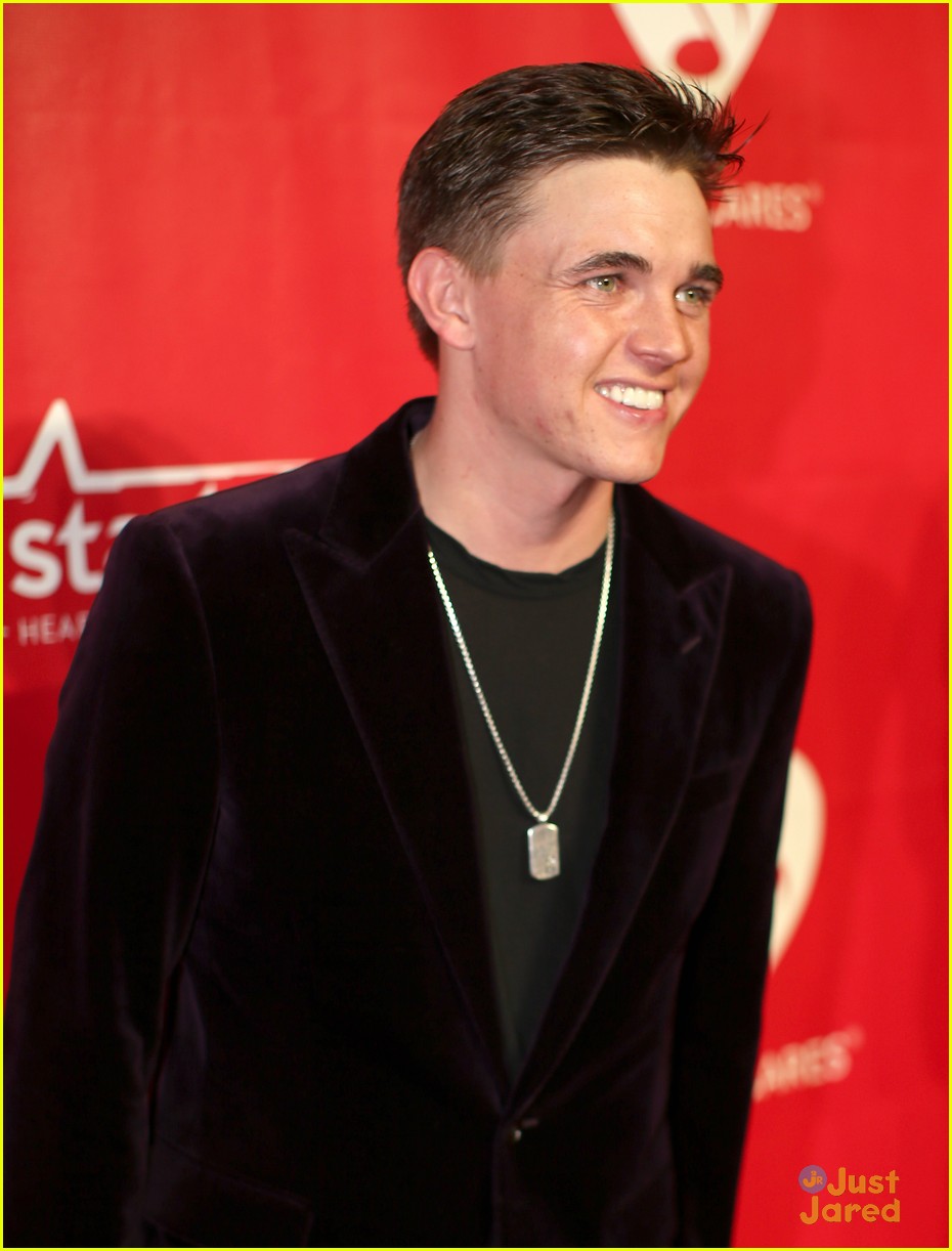 jesse mccartney katie peterson musicares person of the year 06