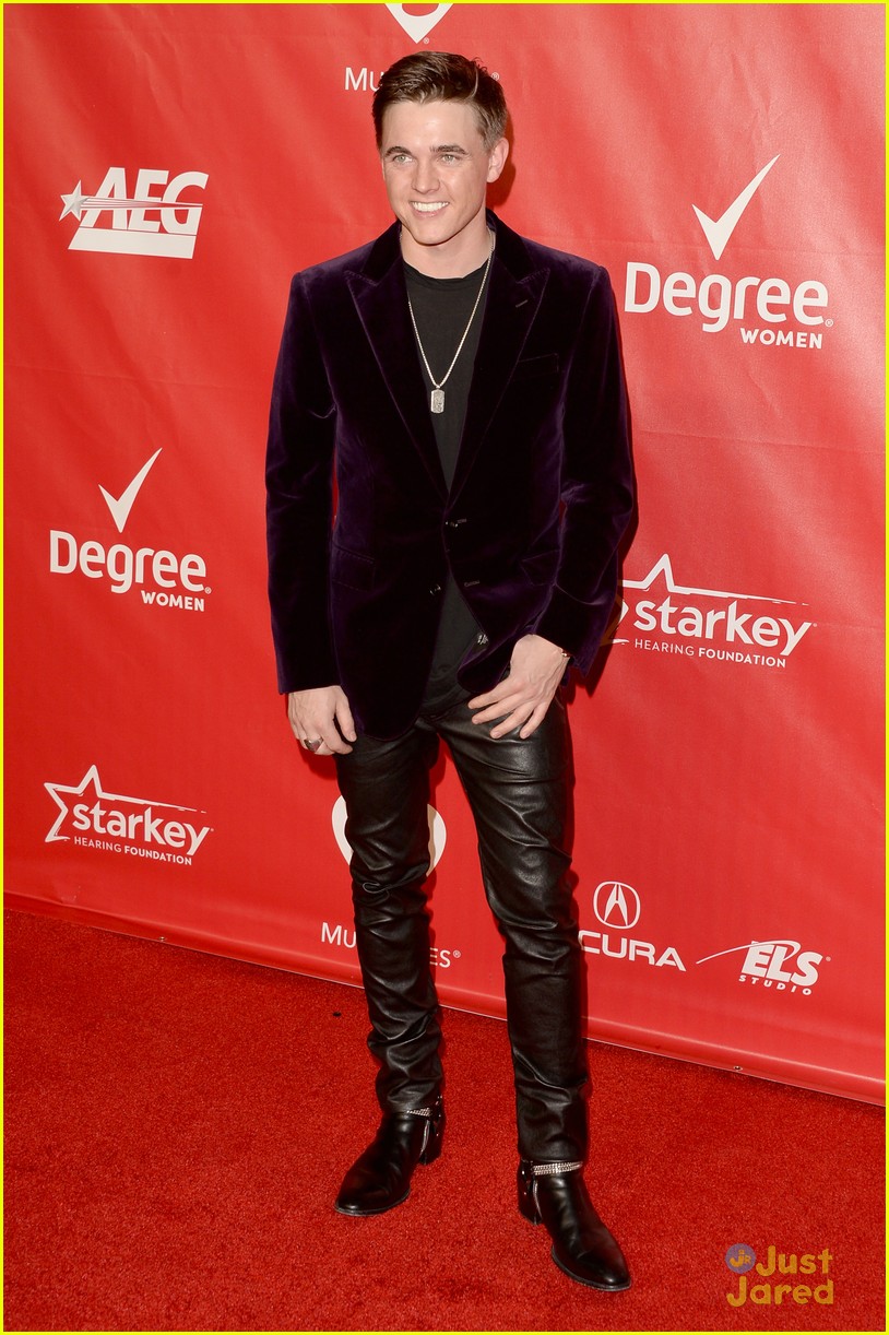 jesse mccartney katie peterson musicares person of the year 10