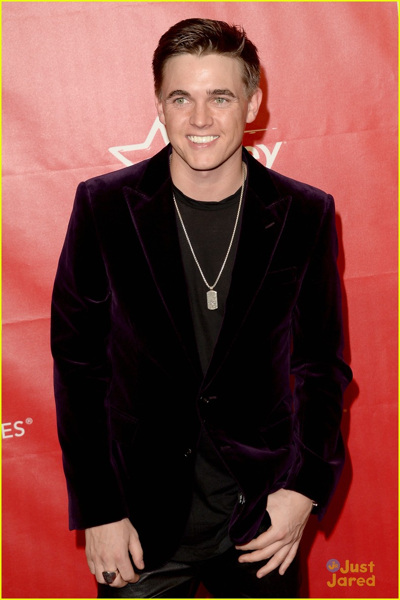 jesse mccartney katie peterson musicares person of the year 14