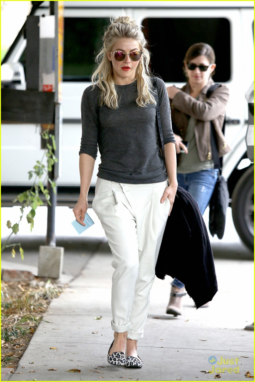 julianne hough red lips white pants weho shopping day 02