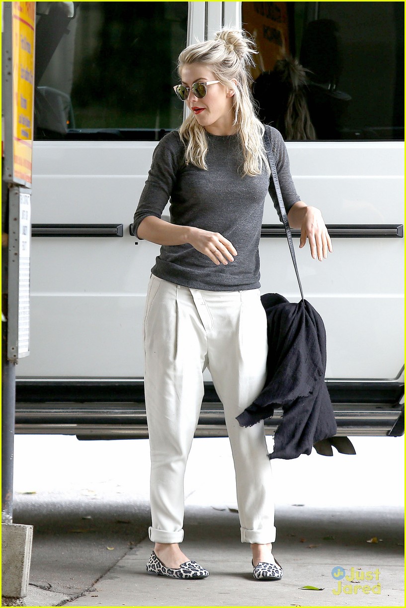 julianne hough red lips white pants weho shopping day 08
