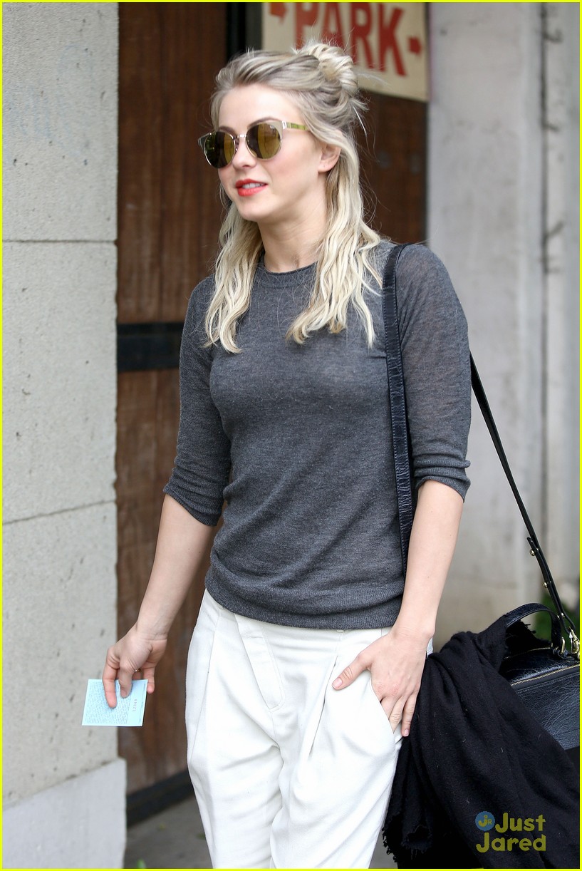 julianne hough red lips white pants weho shopping day 12